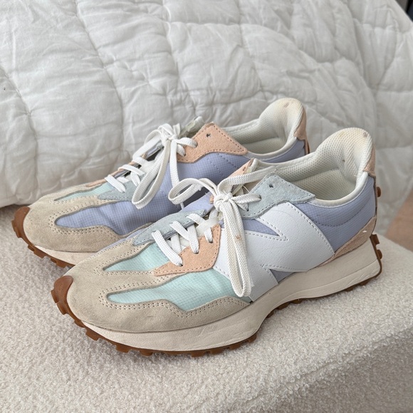 New Balance Shoes - New Balance 327 size 9.5 Multi-Color Sneakers